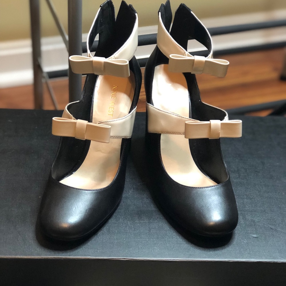 Nine West bow heels